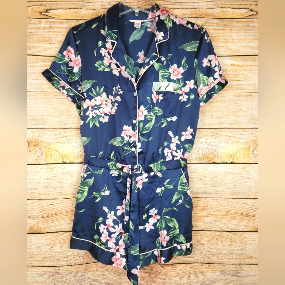 LAST CHANCE Victoria's Secret Floral Print Pajama Romper Size Medium